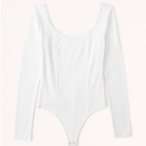 Abercrombie Women’s Long Sleeve Seemed Scoop Neck Low Back Bodysuit